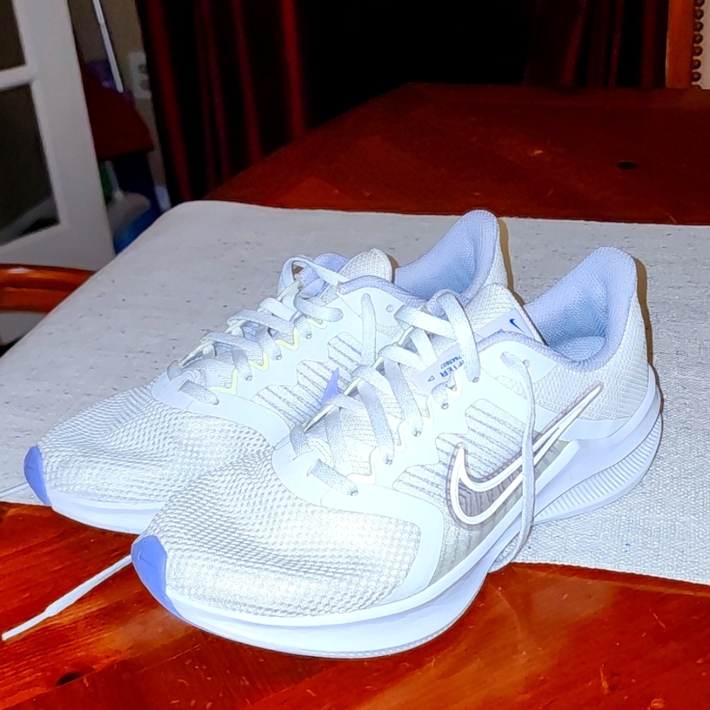 Downshifter Nike